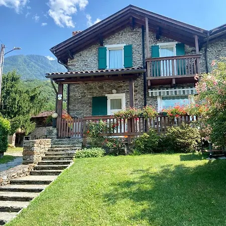 Nyaraló Casa Carola *